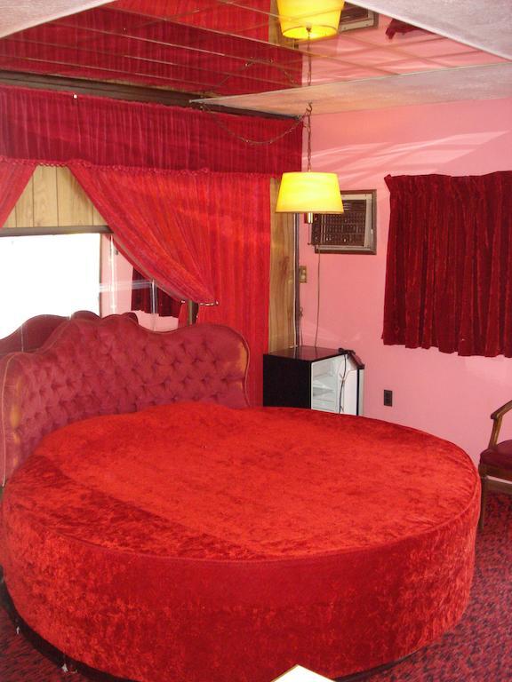 Cedar Grove Motel Алтуна Екстериор снимка