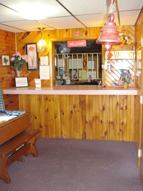 Cedar Grove Motel Алтуна Екстериор снимка
